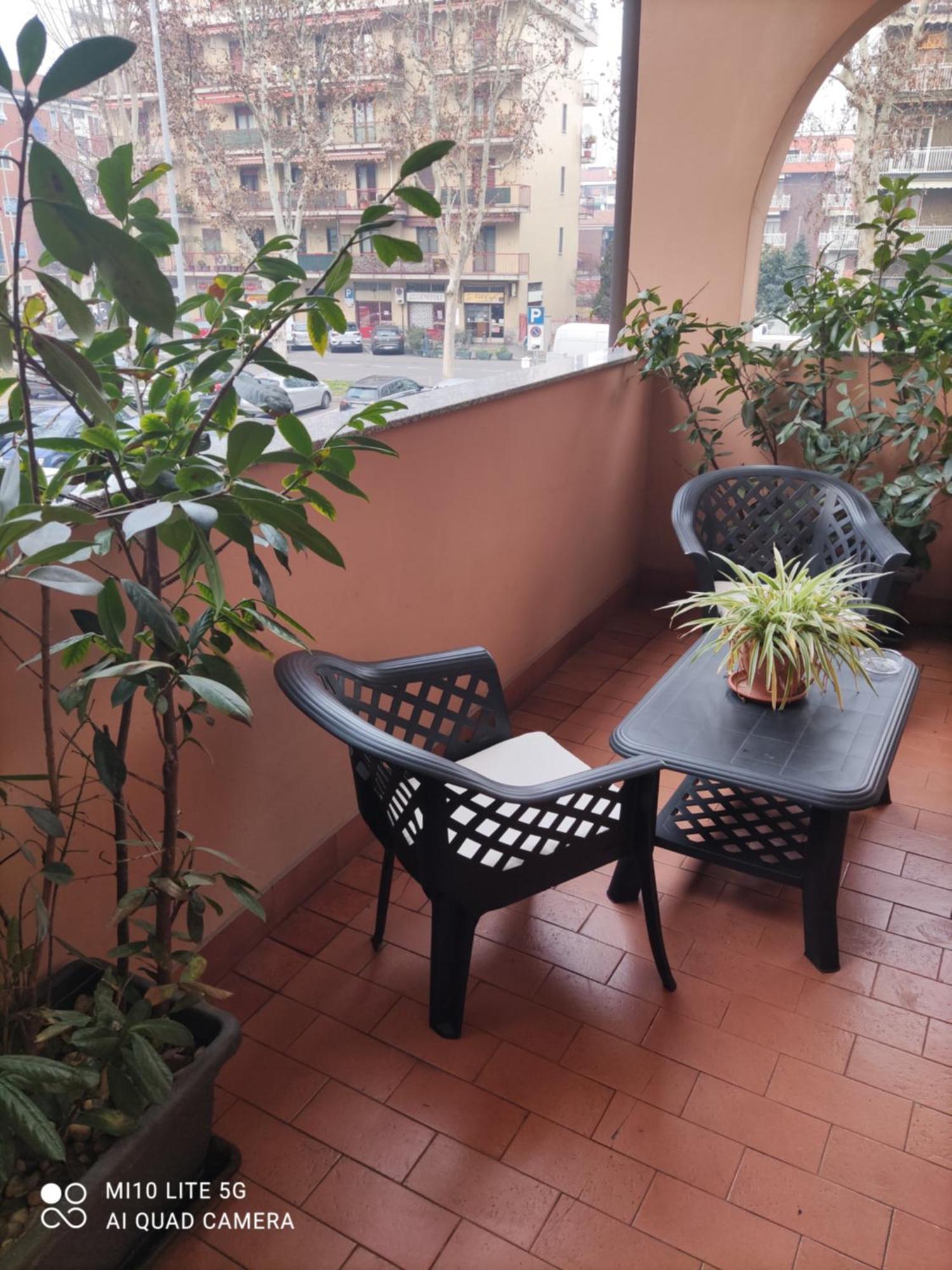 Hostal D'Annunzio House Cesano Boscone Exterior photo